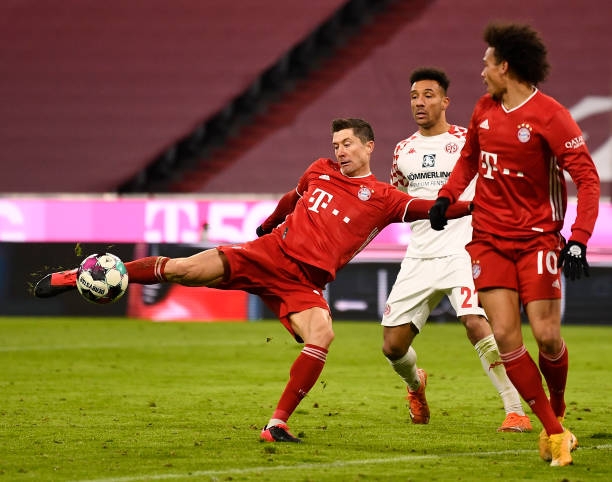 Bayern Munich menang kembali melawan tim kedua dari belakang Foto 1