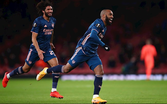 Lacazette mengakhiri pukulannya (Gambar: Internet)