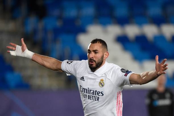 Real Madrid 2-0 M'Gladbach: Benzema mencetak dua gol Foto 1