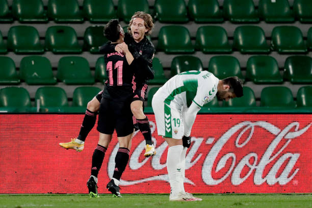 Live Elche 0-1 Real Madrid: Para pengunjung kewalahan Foto 1