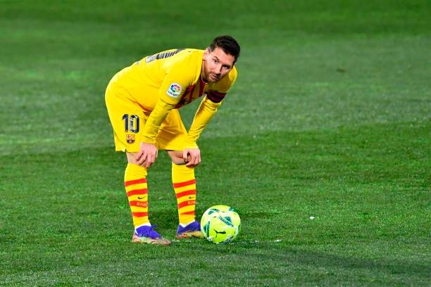 Messi kembali untuk membantu Barca memenangkan semua 3 poin Foto 1