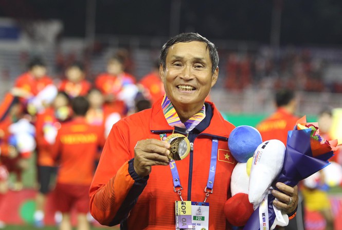 HLV Mai Đức Chung cẩn trọng trước cơ hội dự World Cup của bóng đá Việt Ảnh 1