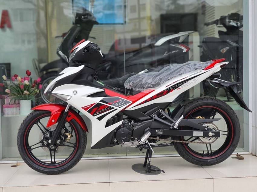 Giá xe Yamaha Exciter 2020 giảm mạnh, quyết đấu Honda Winner X