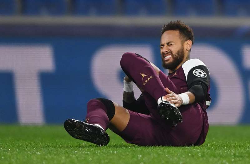 Neymar mengumumkan berita untuk Brasil dan PSG Foto 1
