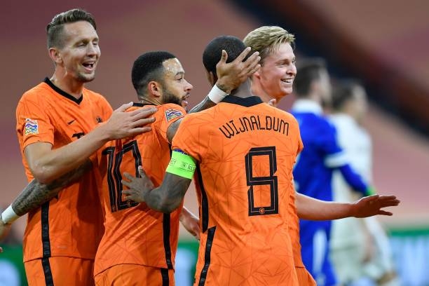 Direct Dutch 2-0 Bosnia: Wijnaldum melepaskan tembakan Foto 1