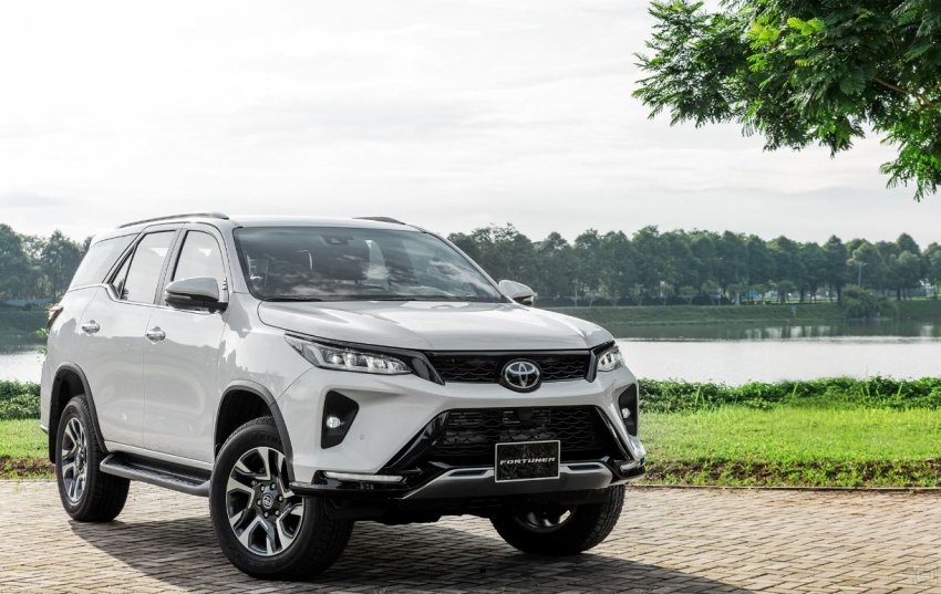 Toyota Fortuner 2021 ra mắt tại VN, giá từ 995 triệu VNĐ rẻ hơn bản cũ Ảnh 1
