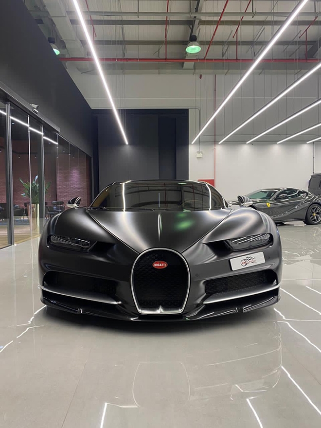 cua hiem bugatti chiron chao ban gia re bat ngo tai viet nam 154930 7