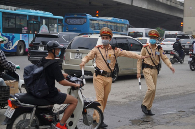 CSGT khi kiểm soát phương tiện phải chọn địa điểm, mặt đường thoáng, không che khuất tầm nhìn