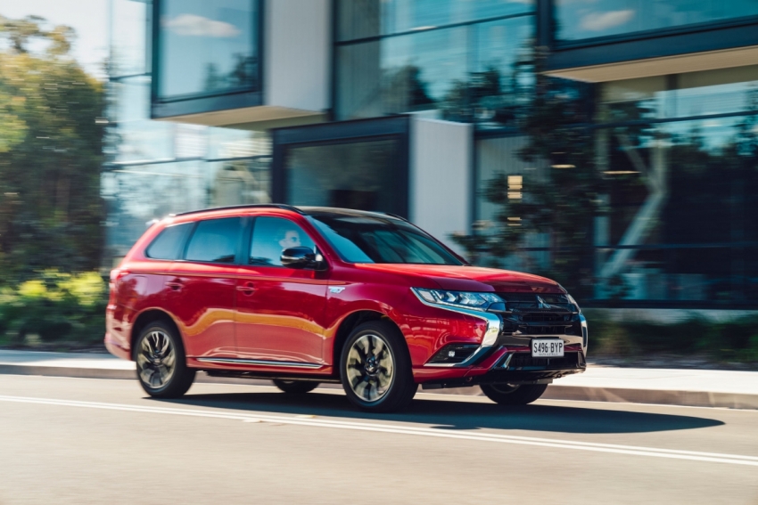 Mitsubishi Outlander PHEV 2021 phiên bản nâng cấp ra mắt tại Úc