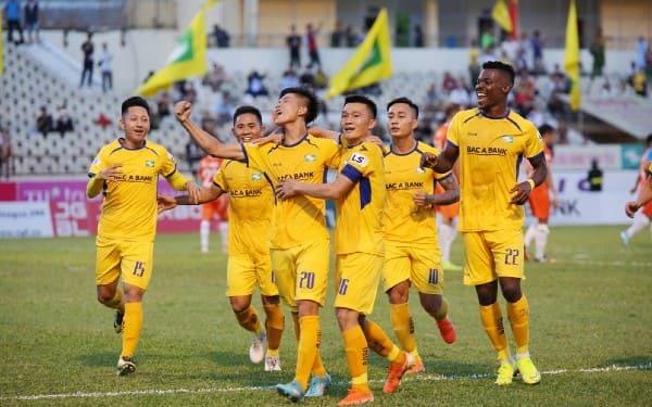 BLĐ SLNA quyết định mở cửa tự do khán đài B sân Vinh trong trận quyết đấu HAGL