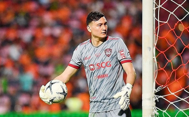 Đặng Văn Lâm đang có phong độ cực cao trong màu áo Muangthong United