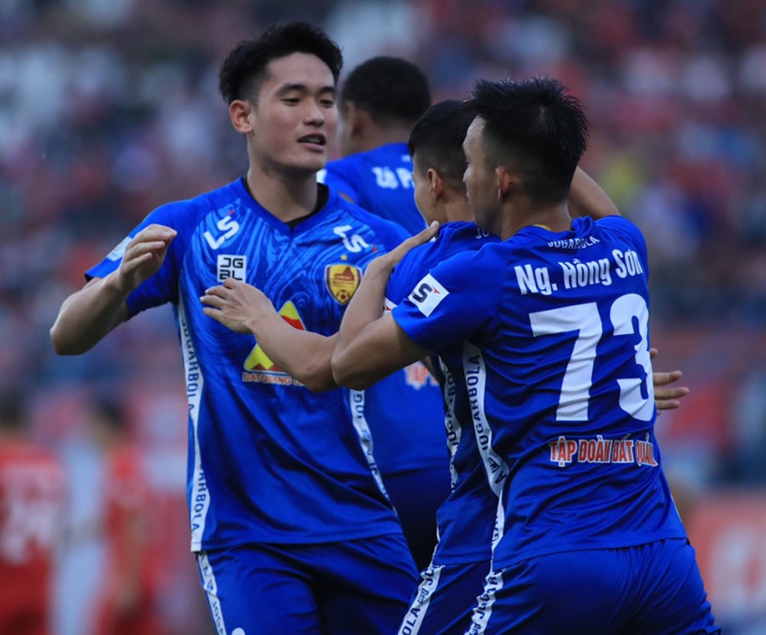 Dù rất nỗ lực nhưng Quảng Nam vẫn không thể trụ lại với sân chơi V.League