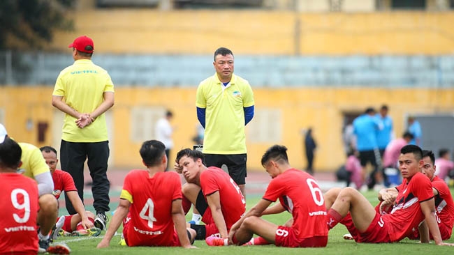 HLV Trương Việt Hoàng với những toan tính của mình đã đưa Viettel lên ngôi vương V.League 2020