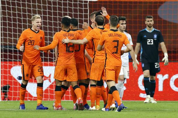 Belanda tidak meyakinkan terhadap Spanyol Foto 1