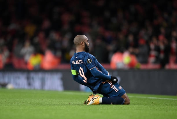 Arsenal 2-0 Rapid Wien: Tim tuan rumah memainkan Foto 1