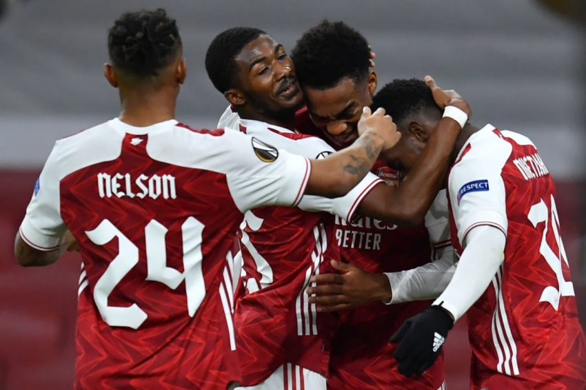 Live Dundalk vs Arsenal: Promenade Foto 1
