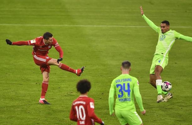 Trực tiếp Bayern Munich 2-1 Wolfsburg: Thế trận giằng co