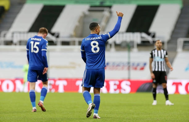 Newcastle langsung 0-2 Leicester City: Serigala kewalahan Foto 1