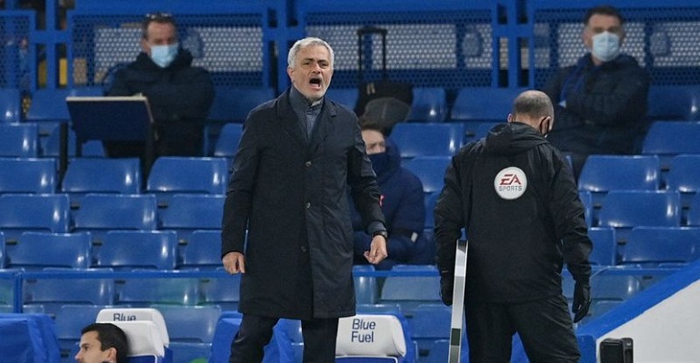 Mourinho menyebut Tottenham sebagai 'kuda jantan' setelah hasil imbang Chelsea