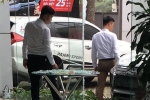Đạp nhầm chân ga khi thử xe, khách đâm hỏng showroom ở Hà Nội Đạp nhầm chân ga khi thử xe, khách đâm hỏng showroom ở Hà Nội