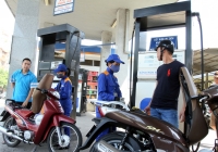 Giá xăng tăng mạnh lần thứ 2 trong tháng (17/7) Giá xăng tăng mạnh lần thứ 2 trong tháng (17/7)