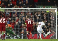 Xem video Liverpool 5-2 Roma (lượt đi bán kết Champions League) Xem video Liverpool 5-2 Roma (lượt đi bán kết Champions League)