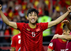 'Van Hau can’t compare to European footballers’, says Van Hau's coach