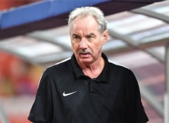 ‘Austria Wien contacts me for Van Hau case’, claims Alfred Riedl