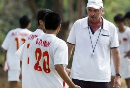 Quốc Vượng: 'HLV Riedl là động lực để tôi làm lại cuộc đời'