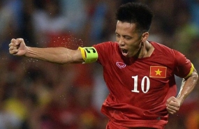 Van Quyet has hit over 100 goals for Ha Noi FC Van Quyet has hit over 100 goals for Ha Noi FC