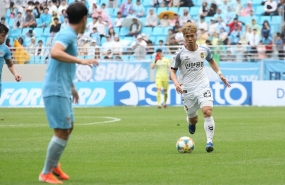 Vietnam striker Cong Phuong is not in good form for King’s Cup Vietnam striker Cong Phuong is not in good form for King’s Cup