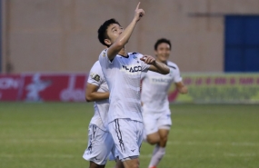 Xuan Truong sets the first record in his professional career Xuan Truong sets the first record in his professional career