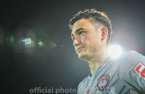 Muangthong sent Van Lam a message for his contribution Muangthong sent Van Lam a message for his contribution