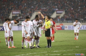 UAE coach: ‘I’ve never seen any referee issue a red card so quickly’ UAE coach: ‘I’ve never seen any referee issue a red card so quickly’
