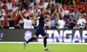 Harry Kane ghi bàn không tưởng từ giữa sân hạ gục Juventus Harry Kane ghi bàn không tưởng từ giữa sân hạ gục Juventus