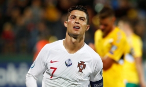 Ronaldo lập poker giúp Bồ Đào Nha đại thắng Ronaldo lập poker giúp Bồ Đào Nha đại thắng