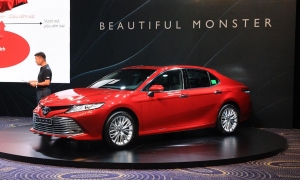 Vì sao Toyota Camry 2019 “gây sốt” với khách Việt? Vì sao Toyota Camry 2019 “gây sốt” với khách Việt?