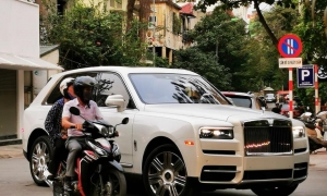 Siêu SUV Rolls-Royce Cullinan 41 tỷ đồng lăn bánh tại Hà Nội Siêu SUV Rolls-Royce Cullinan 41 tỷ đồng lăn bánh tại Hà Nội