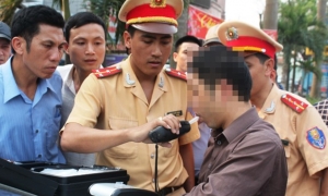 Từ 1/1/2020, cấm người đi xe đạp sử dụng rượu bia Từ 1/1/2020, cấm người đi xe đạp sử dụng rượu bia