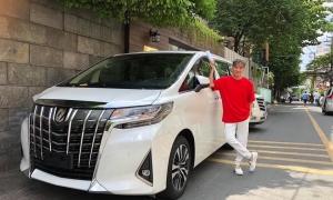 Đàm Vĩnh Hưng mạnh tay tậu Toyota Alphard 2019 giá hơn 5 tỷ đồng Đàm Vĩnh Hưng mạnh tay tậu Toyota Alphard 2019 giá hơn 5 tỷ đồng