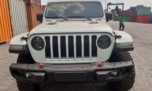 Bán tải Jeep Gladiator Rubicon 2020 “hàng độc” về Việt Nam Bán tải Jeep Gladiator Rubicon 2020 “hàng độc” về Việt Nam