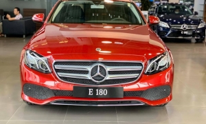 Chi tiết Mercedes-Benz E180 tại đại lý, giá 2,05 tỷ đồng Chi tiết Mercedes-Benz E180 tại đại lý, giá 2,05 tỷ đồng