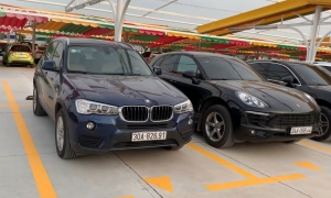 'Choáng': Người Việt mang Mercedes, Porsche đổi lấy xe VinFast 'Choáng ': Người Việt mang Mercedes, Porsche đổi lấy xe VinFast