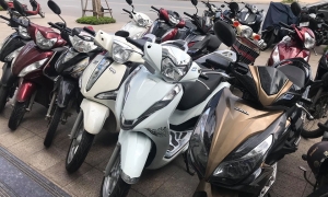 Tác hại của việc để xe máy dưới trời nắng trong thời gian dài Tác hại của việc để xe máy dưới trời nắng trong thời gian dài