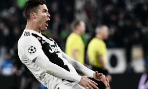 UEFA chính thức ra phán quyết về pha ăn mừng của Ronaldo UEFA chính thức ra phán quyết về pha ăn mừng của Ronaldo