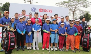 Hai golf thủ thế giới mang sự mới mẻ cho các tay golf nhí VN Hai golf thủ thế giới mang sự mới mẻ cho các tay golf nhí VN