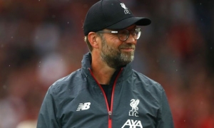 Klopp mặc quần của Ronaldo trước chung kết Champions League Klopp mặc quần của Ronaldo trước chung kết Champions League
