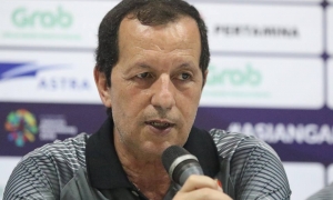 HLV Bahrain: 'Ai có thông tin U23 Việt Nam, cho tôi xem nhờ' HLV Bahrain: 'Ai có thông tin U23 Việt Nam, cho tôi xem nhờ'