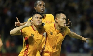 Trực tiếp Sài Gòn 1-0 Thanh Hóa: Tấn công hấp dẫn Trực tiếp Sài Gòn 1-0 Thanh Hóa: Tấn công hấp dẫn