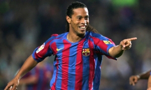 Ronaldinho: Chàng trai Samba mang đến vẻ đẹp đúng nghĩa trong bóng đá Ronaldinho: Chàng trai Samba mang đến vẻ đẹp đúng nghĩa trong bóng đá
